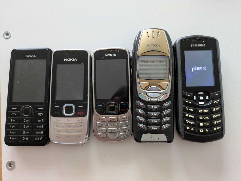 лот NOKIA 6310i 301 2730 6303  samsung  b2710  -