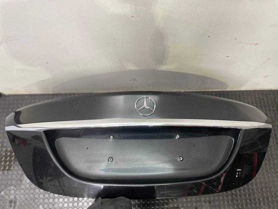 Porta traseira da Mala Mercedes-Benz W205 (2017)
