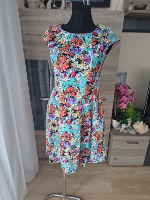 Niebieska sukienka żywe kolory kwiaty r. 38 40
