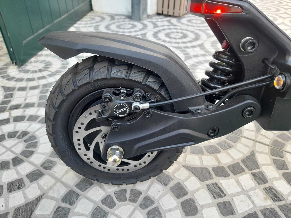 Yume Hawk trotinete