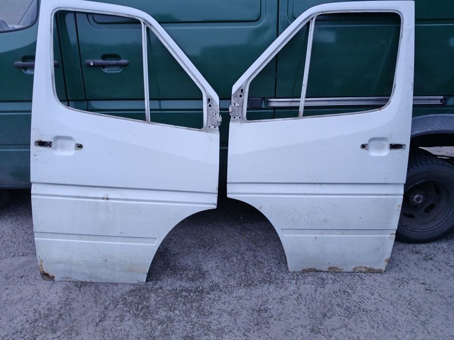 Двері під редакцією