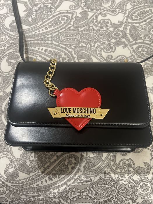 Bolsa Moschino como nova