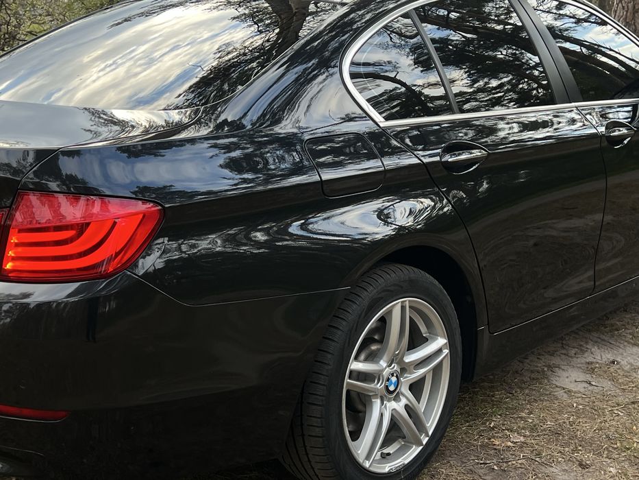 BMW F10 3 літра дизель гарний стан