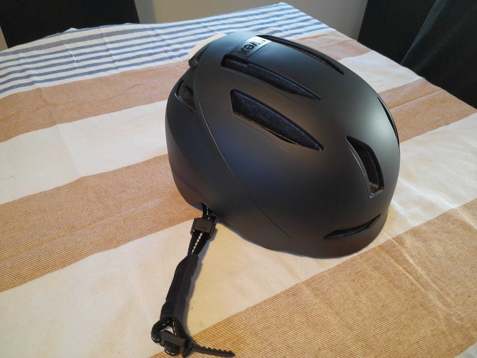 Kask rowerowy Uvex Urban Planet czarny mat r. 54-58 cm
