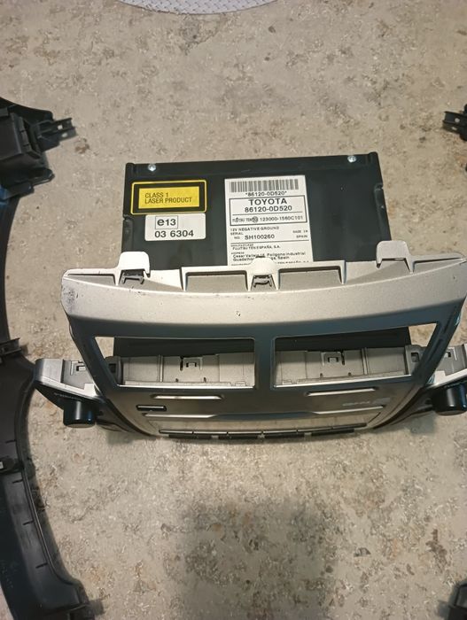Toyota Yaris 2 radio samochodowe