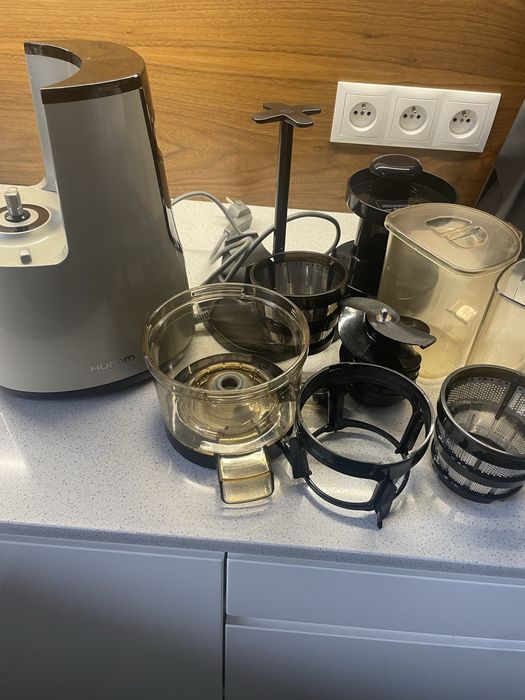 Hurom HH-SBF11 – super wyciskarka wolnoobrotowa, komplet