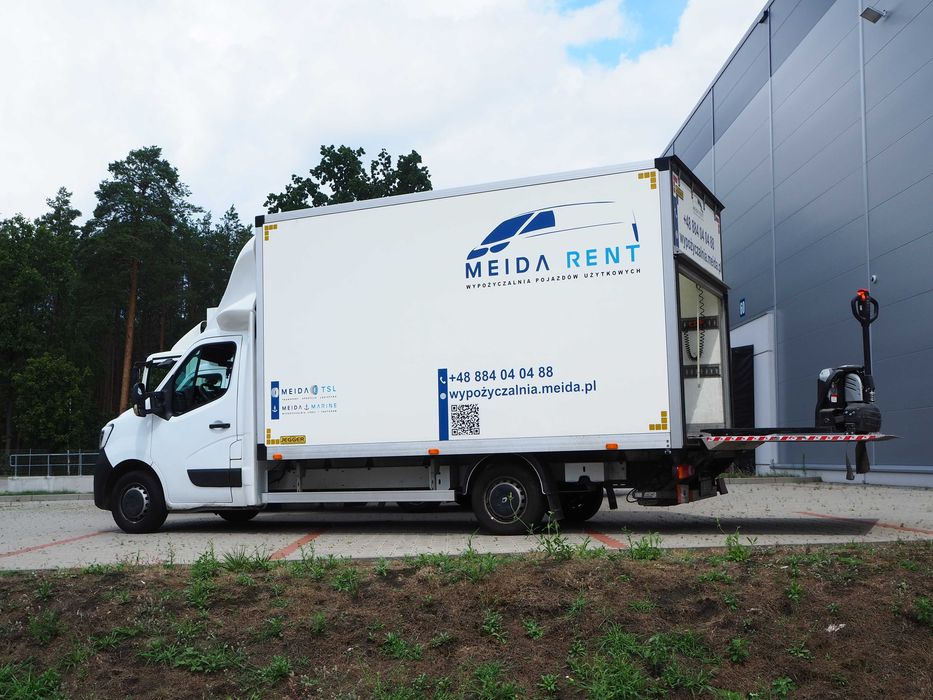 RABATY NA START Bus kontener/plandeka winda 8ep 4,2m