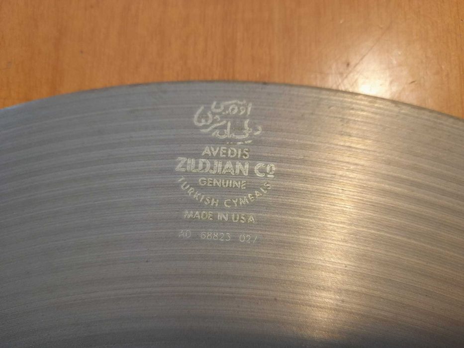 Prato de bateria Zildjian A Series 17'' Medium Thin Crash