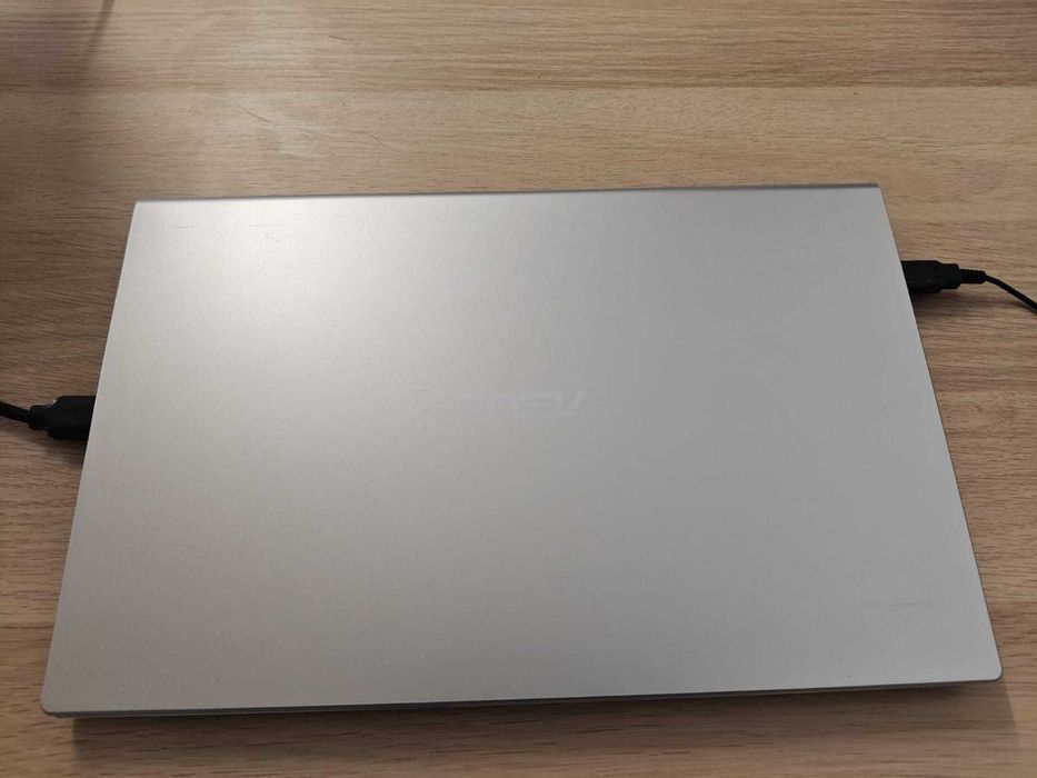 Portátil ASUS Ryzen 5 3500U VivoBook - Como Novo