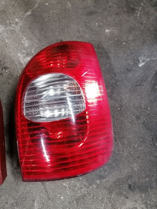 Farolins xsara picasso 2007 só lado direito