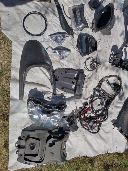 Yamaha xenter 125 część ,silnik ,lagi,plastiki ,reflektor,koła tylko 5876 km