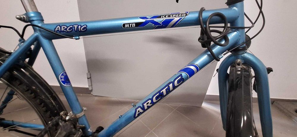 Rower Arctic MTB rozmiar opony na zdjęciu