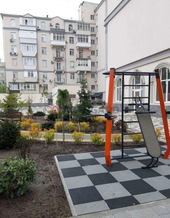 Квартира в ЖК Будинок на Будівельників, метро Дарниця/єОселя