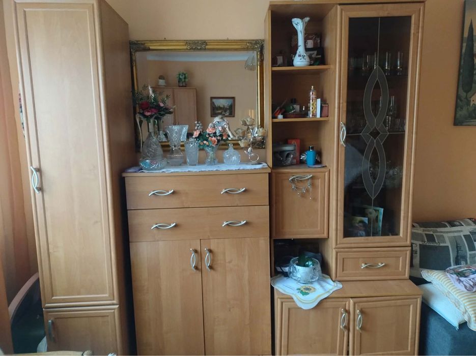 Komplet mebli pokojowych/ meblościanka