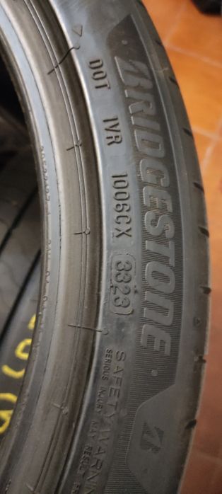 Pneus 285/35/21 semi novos