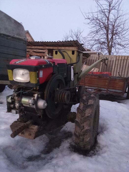 Продам мотоблок на повному ходу