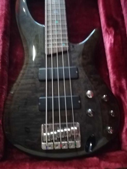 Baixo Ibanez SR 705