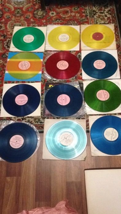 Продам ЦВЕТНЫЕ виниловые пластинки! Цветной винил для декора 30см.