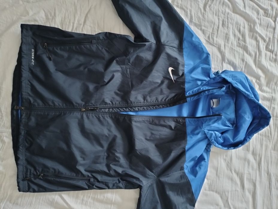 Męska sportowa niebieski -czarna kurtka z kapturem Nike