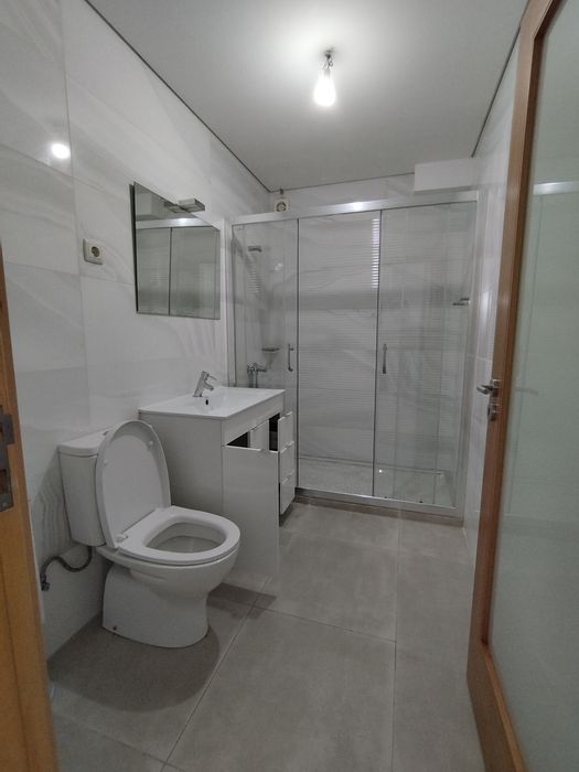 Arrendamento Quartos com WC Refoios do Lima