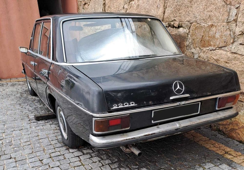 Carro clássico para restauro