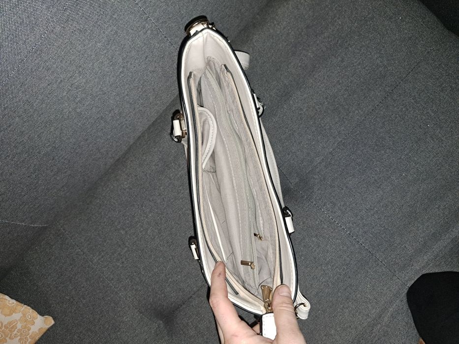 Torebka kremowa damska