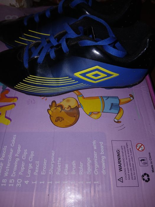 Продам дитячі бутси Adidas 33-34 розмір, 7-9 років