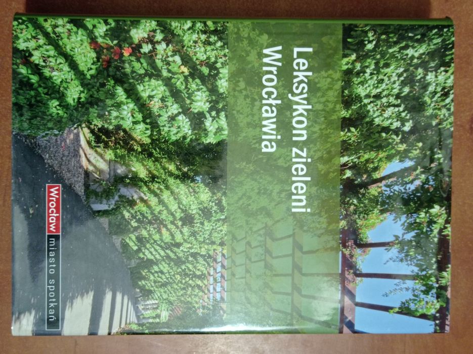 4 książki Wesele Krzemienieckie Moja Nowa Huta Leksykon Wrocławia