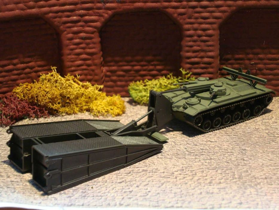 Roco MiniTanks - Blindado com Ponte de passagem para Veículos / 1:87
