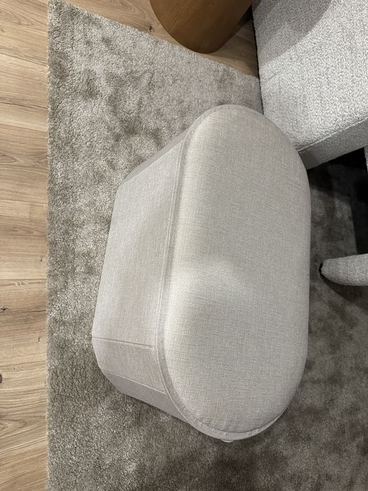 Pufe de arrumação com tampo de mesa