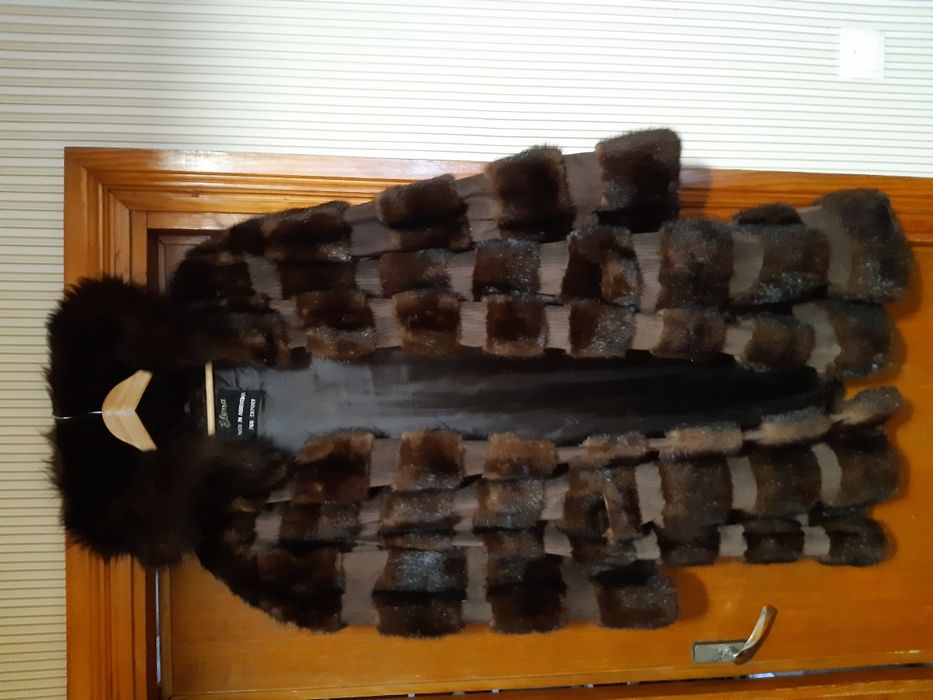 Продам норкову шубу