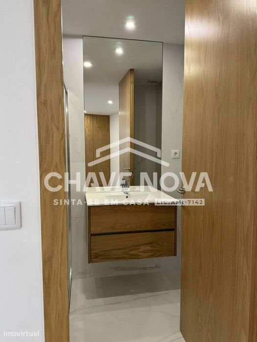 Apartamento T2 novo c/ 2 lugares de Garagem no Porto (Bessa)