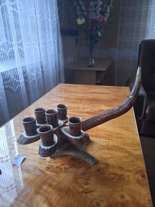 Róg z kieliszkami