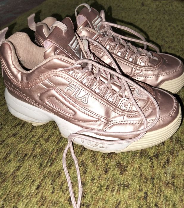 Продам кросівки 39 розмір