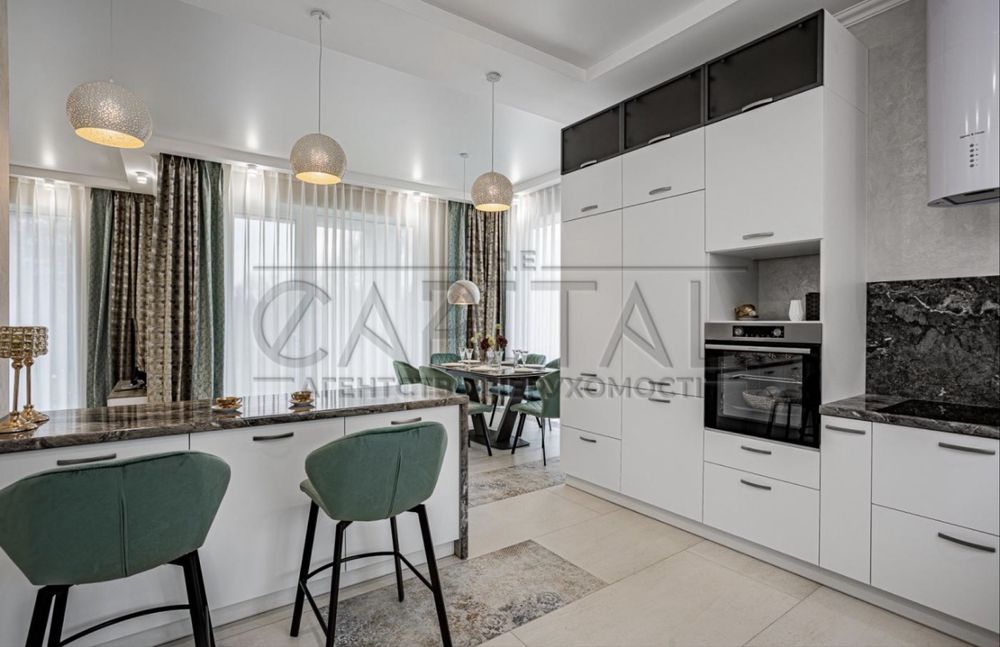 House in Kyiv, Chorna hora, Zvirynets - View 4