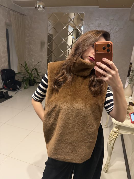 Маніжка з еко хутра. Нова.