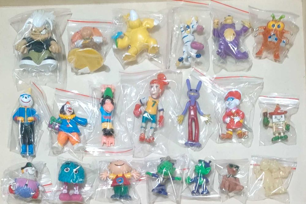 Figuras - PVC -SONNY ANGEL-MacDonalds-Maia Borges- Publicidade-Futebol