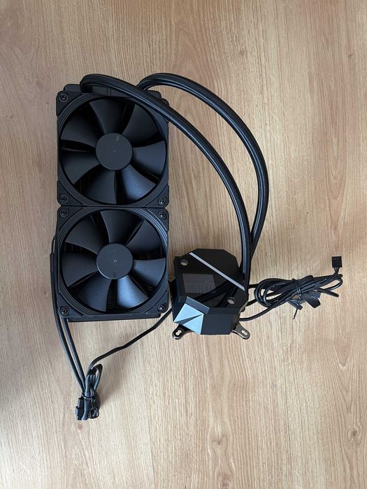 Водяне охолодження ASUS ROG Ryujin 240 (ROG-RYUJIN-240)