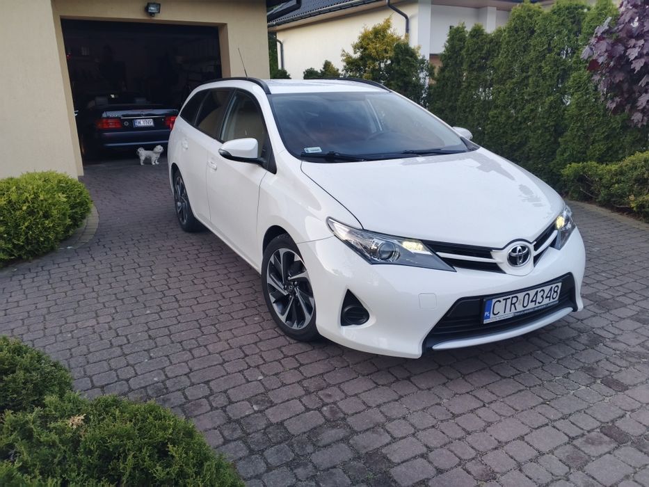 Toyota Auris stan idealny