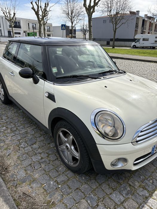 Mini cooper D …….442673276703232004