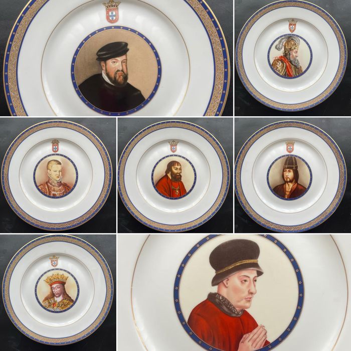 Novos! Coleção 7 pratos Porcelana das Índias com fio de ouro Monarquia