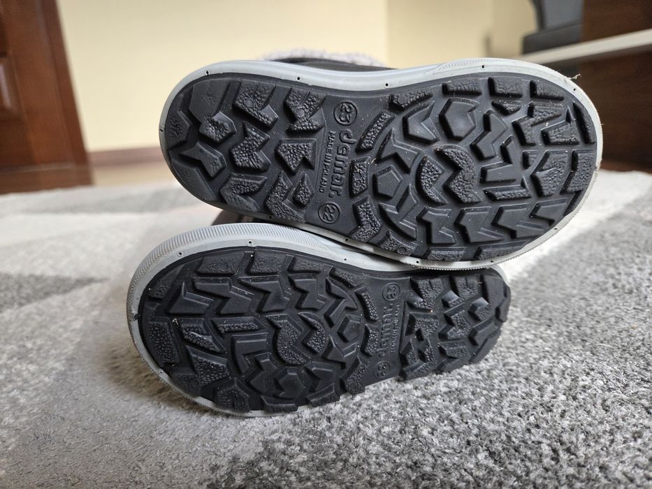 Buty zimowe z wełną, śniegowce  rozm. 22