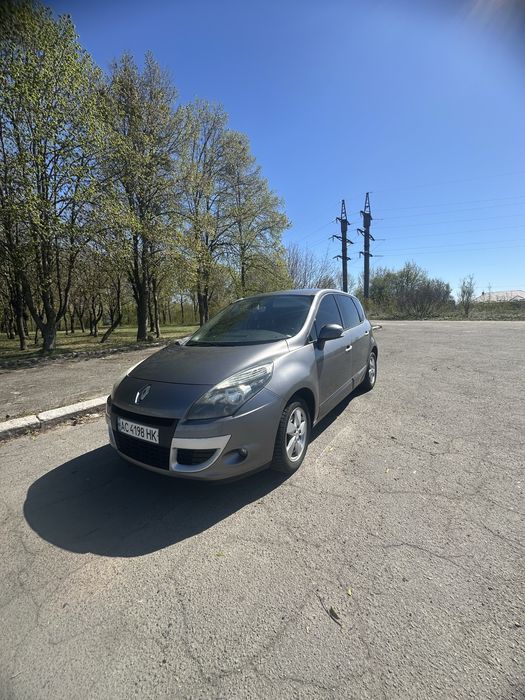 Продам машину в хорошому стані