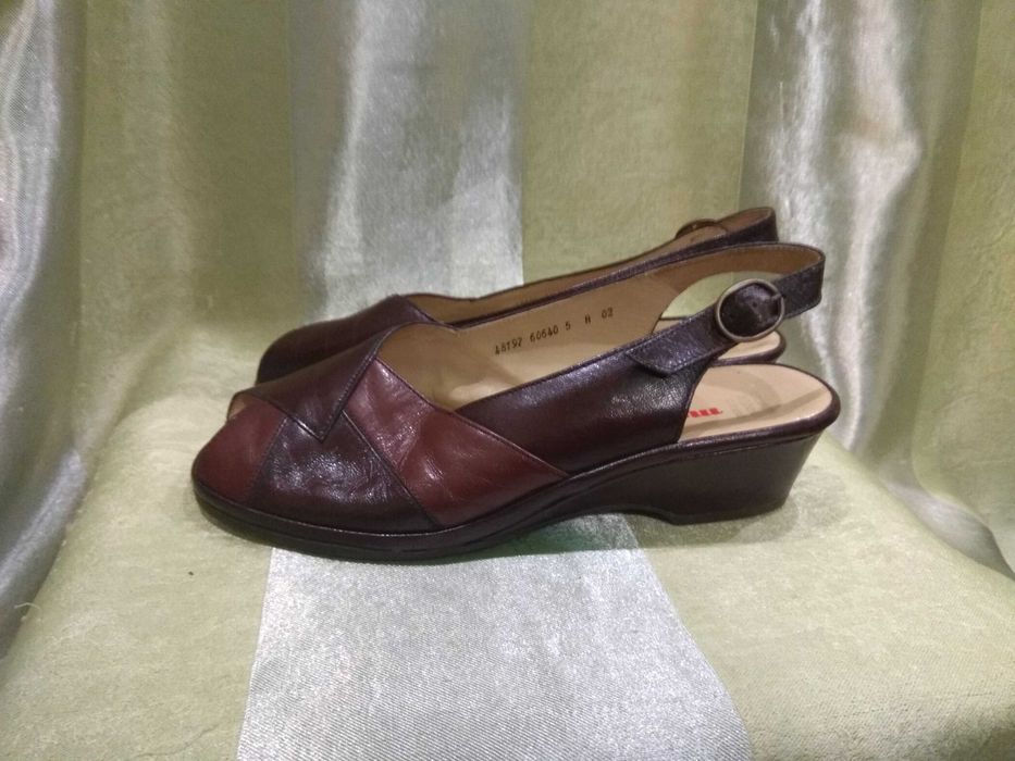 Босоножки   кожаные  38р