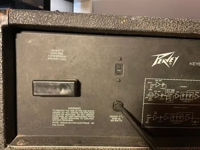 Amplificador Peavey KB 300 - 300W