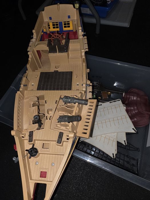 PLAYMOBIL 4290 ogromny Statek Piracki + SILNIK elektryczny + żagle + figurki