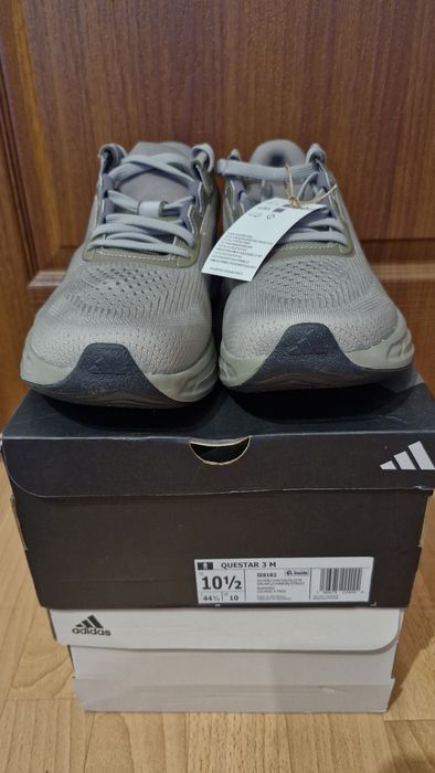 Кросівки Adidas, оригінал прольот