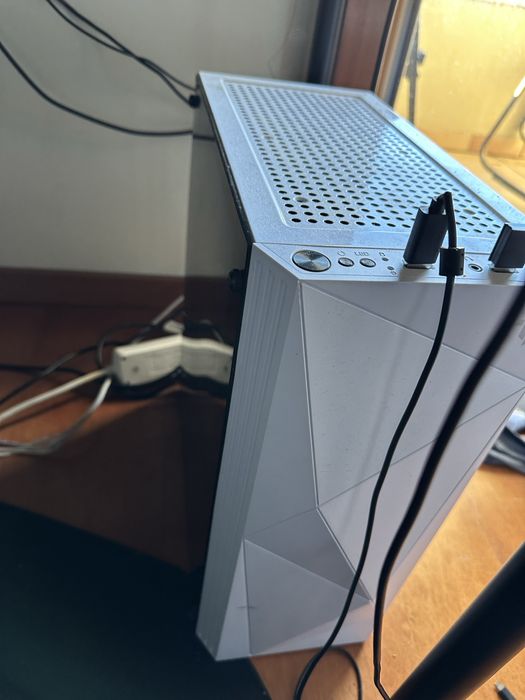 Vendo PC com monitor
