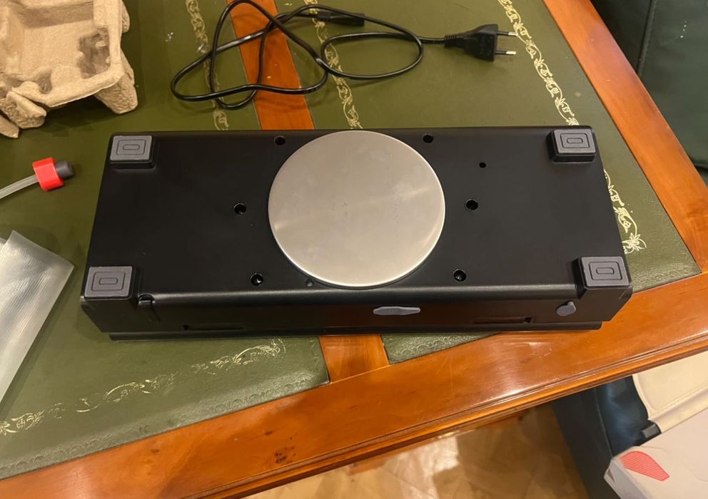 Вакууматор  новый