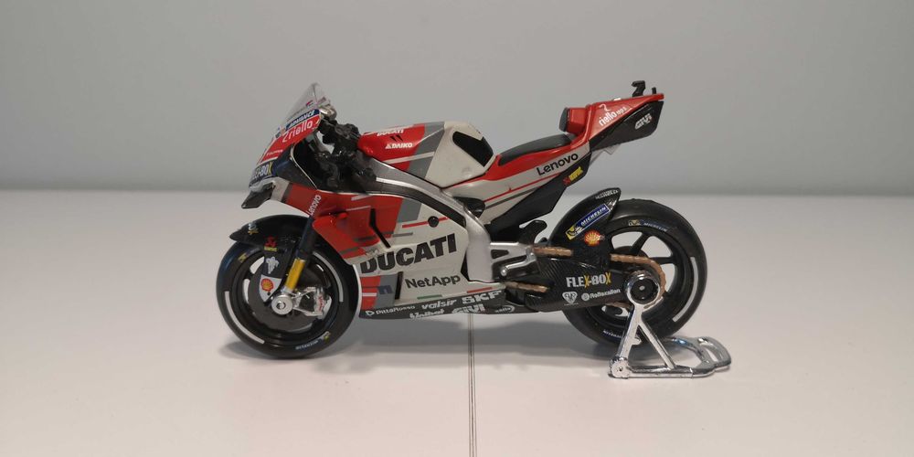 Motory Shell Ducati